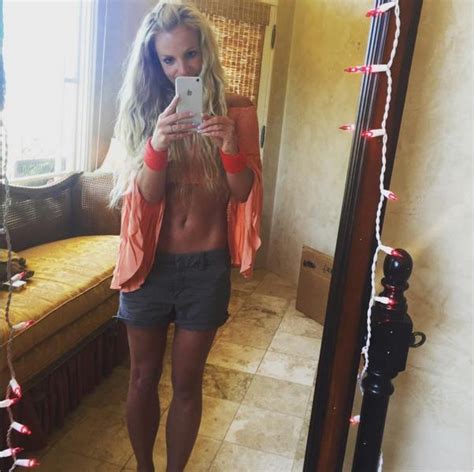 Britney Spears Flaunts FLAWLESS Abs On Instagram The Hollywood Gossip