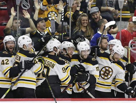 Bruins Hoping To Win Stanley Cup Join Bostons Title Parade The