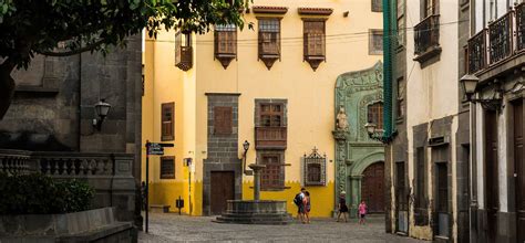 En la web de destinia tenemos la lista más amplia de apartamentos, con más de 82 posibilidades disponibles en maspalomas. Espagne : Voyage Casa de Colon - Gran Canaria | Séjours et Circuits sur mesure