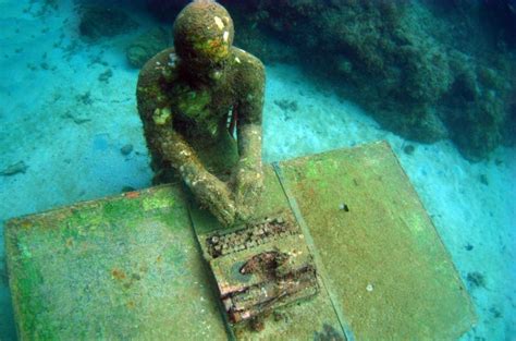 9 Fascinating Underwater Statues To See Celebrity Cruises
