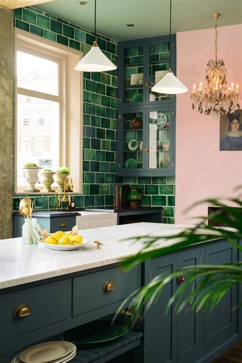 Many kitchens pull from colors inspired by foods to decorate the space. lime green bathrooms #sagegreenbathrooms (With images ...