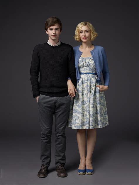 Bates Motel Season 3 Norman And Norma Bates Official Pictures Bates Motel Photo 38218028