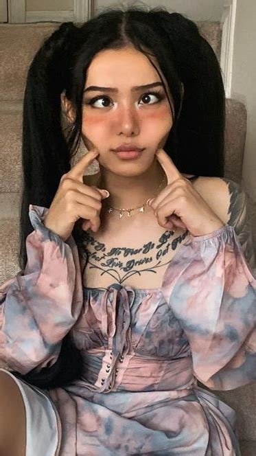 bella poarch the new star of tik tok she s like an anime character i just love her face 🤩