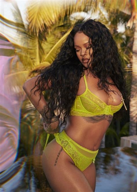 Rihannas Tight Ass In Savage X Summer Collection Photos