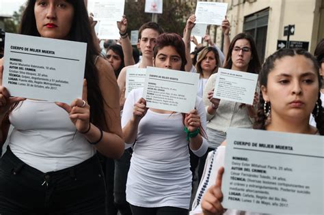 chile promulga la ley que considera feminicidio todo crimen por motivo de género
