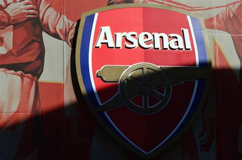 Arsenal to reopen Hale End academy following coronavirus scare | London ...