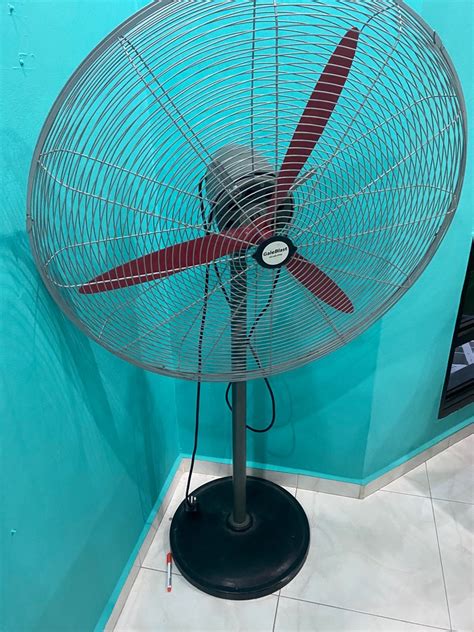 Standing Fan Furniture And Home Living Lighting And Fans Fans On Carousell