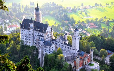 Neuschwanstein Castle Wallpapers Images Photos Pictures