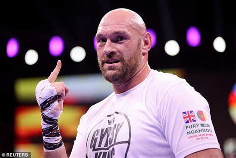 tyson fury tells paris she s lucky lady after sexiest sportsman title