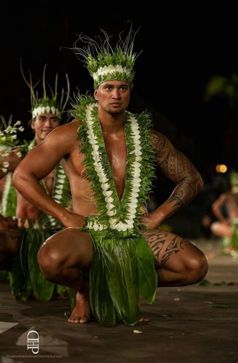 Hawaiian Dancers Polynesian Men Hawaiian Culture