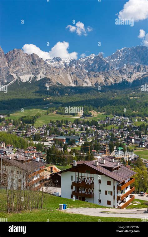 Cortina Dampezzo Towards Pomagagnon And Monte Cristallo Vento