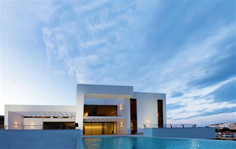 Concrete Home With 2nd Level Pool And 360 Degree Views Modern House