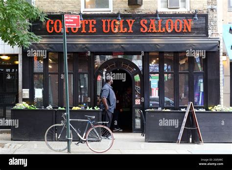 Coyote Ugly Saloon, 233 E 14. Street, New York, NYC Foto von einer Bar