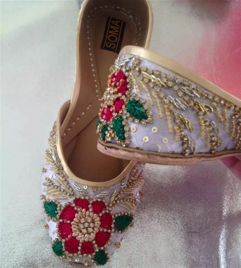 Floral Beaded Indian Juttis Indian Shoes Indian Jewelry Fashion Shoes