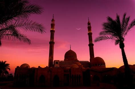 Premium Photo Beautiful Large Islamic Mosque At The Sunset Sky