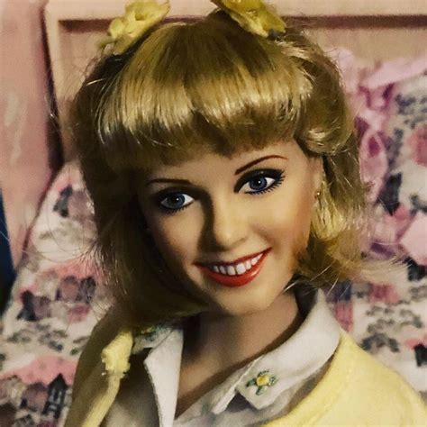 Pin By Dixon Negron On My Collection I Love Celebrity Dolls