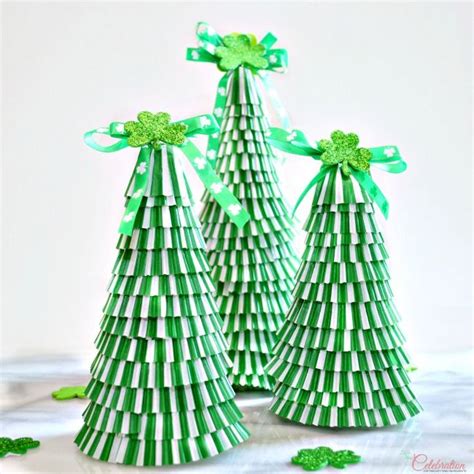Make Some Fun Fast And Easy Cupcake Liner St Patricks Day Trees For