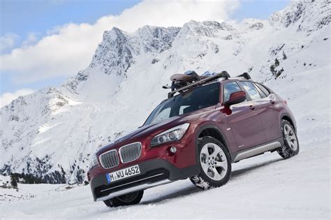 For the table with this car full photo gallery and complete technical specifications (including final drive and gear ratios, powertrain description, inside and outside dimensions etc.), full performance and. Sports Car Collection: 2011 BMW X1 Photos