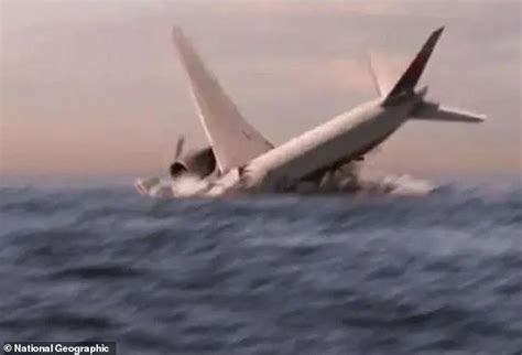 Missing Mh370 Flight Performed Death Spiral Before Plunging Into The Sea Daily Mail Online