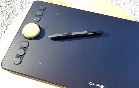 It feels very natural while drawing and the two buttons on the side can be programmed to switch between pen & eraser mode. Happy Little Trees - An XP-Pen Deco 02 Drawing Tablet ...