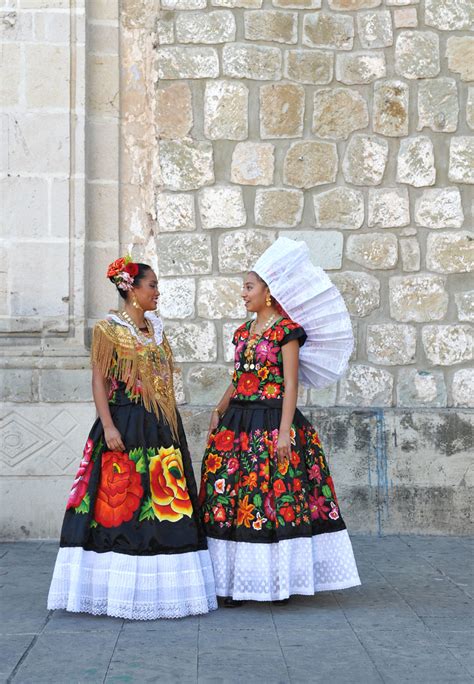 Two Tehuana Women Mujeres Oaxaca Mexico A Photo On Flickriver