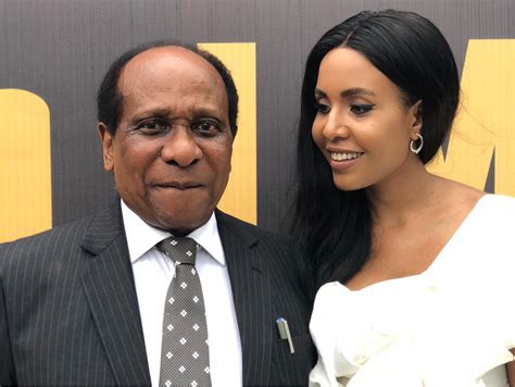 The late mengi made his wealth through his manufacturing tanzanian billionaire, author and philanthropist reginald mengi has died aged 75. Reginald Mengi, foi um dos empresários mais ricos e ...