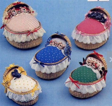Cute Ideas For Pincushions Pin Cushions Fabric Scraps Sewing Kit