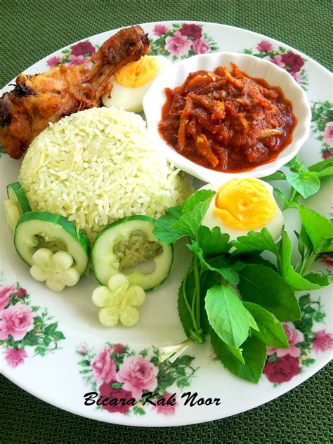 July 6, 2012june 2, 2011 by chef adam. Nasi Lemak Pandan & The Gang | Bicara Kak Noor