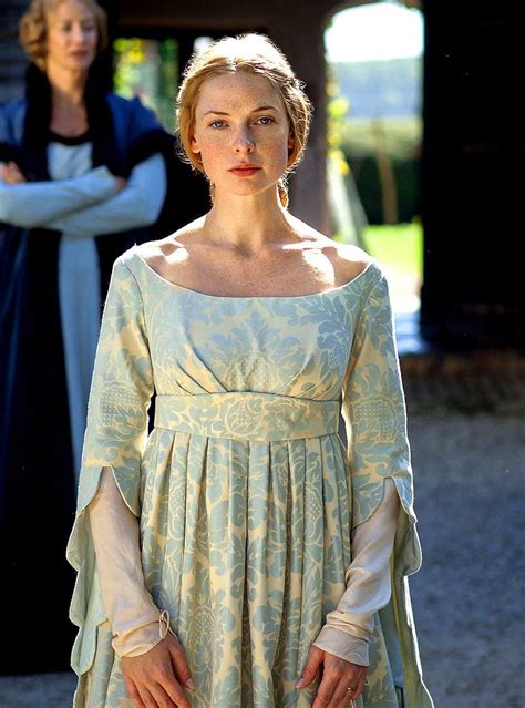 Rebecca Ferguson In The White Queen TV Series Something Elizabethan