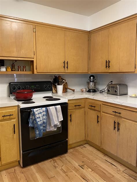 Updating Oak Kitchen Cabinets Before And After Everyday Reading
