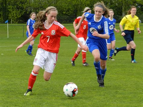 Wales Up And Coming Female Players Urge Girls To Play Football