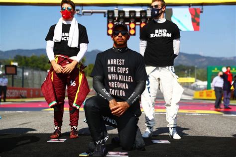 Lewis Hamilton Wears A T Shirt Displaying The Message Say Her Name Above A Photo Of Breonna