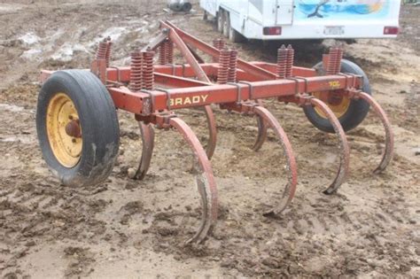 Brady 700 7 Shank 7ft Chisel Plow 3 Pt Live And Online Auctions On