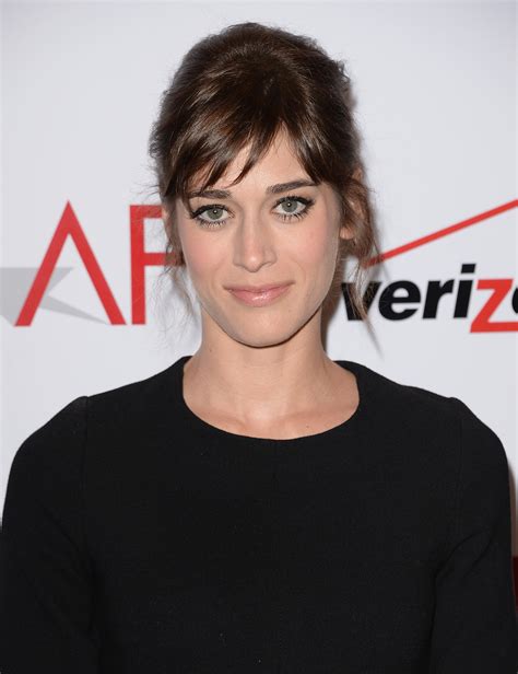 Lizzy Caplan Do You Look This Good For Lunch Today Popsugar Beauty