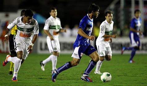 No sábado, a equipe encara o vila nova, em goiânia. Vasco vacila e cede empate ao Coritiba - Brasil 247