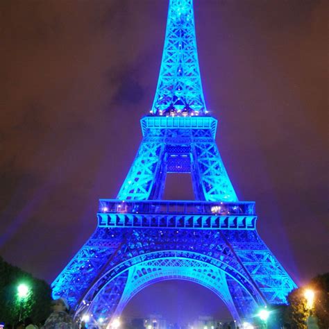 Pin By Ashley Rose On Phone Backgrounds Eiffel Tower Paris At Night