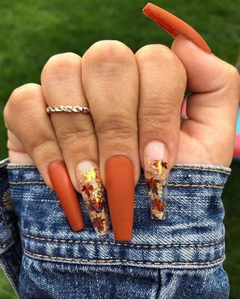 39 Trendy Fall Nails Art Designs Ideas To Look Autumnal And Charming