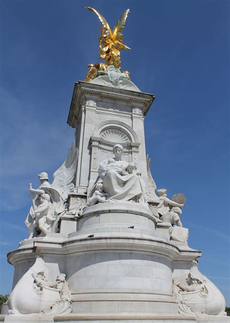 The Queen Victoria Memorial Victoria Memorial Buckingham Palace