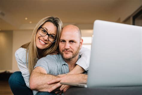Ourtime is part of the match.com group of dating sites and is specifically focused on singles over 40. The Best Online Dating Sites For Over 40 - Complete Review