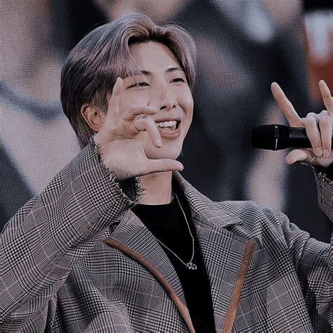 There are 51 bts logo wallpapers published on this page. Pin on ༻ BTS༺