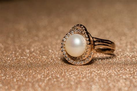 Pearl Engagement Rings With A Vintage Vibe