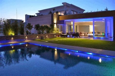 Very Beautiful Modern Home Style With Pool Beautiful Modern Homes