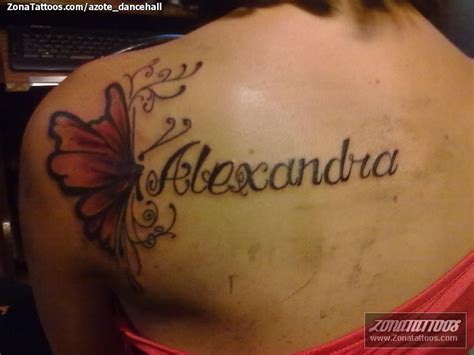 Tatuaje De Mariposas Letras Nombres