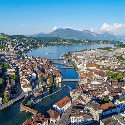 Luzern Schwyz Und Zug Einzonungsstopp Und Steuerflut Baublatt