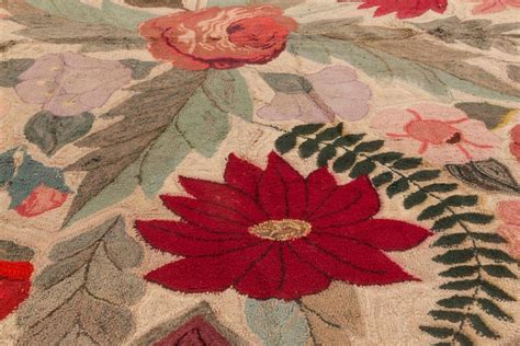 Vintage American Hooked Colorful Floral Handmade Wool Rug For Sale At
