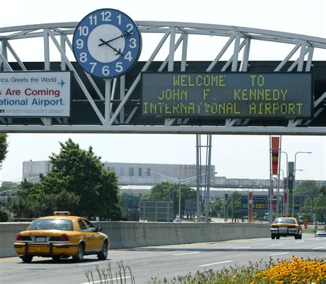 Jfk Runway Federal Officials Investigating Near Miss Of Two Planes