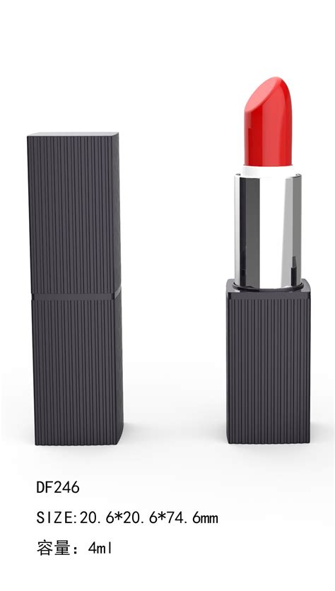Eco Matte Friendly Lipstick Tube Packaging Black Cosmetic Packaging Custom 4ml Lip Balm