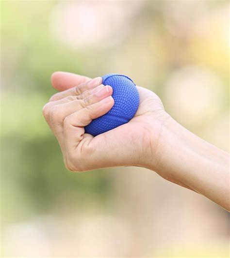 13 Effective Hand Exercises To Include In Your Workout For Stronger