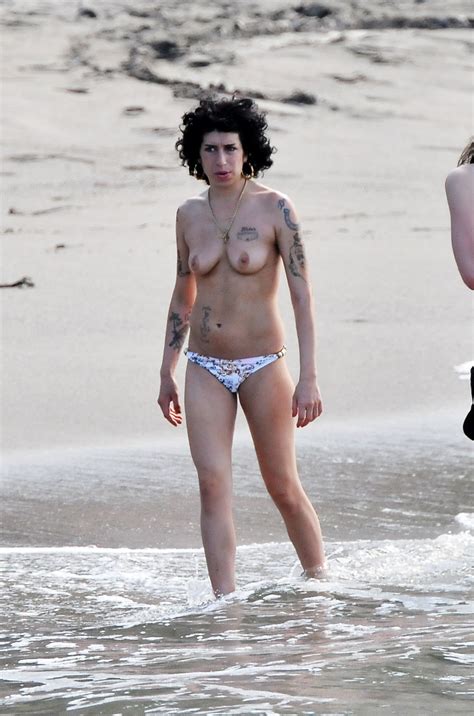 Amy Winehouse Makeup