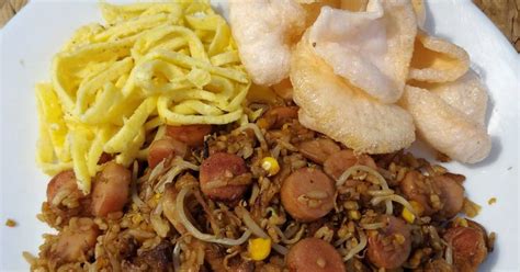 Tampilannya yang cukup sederhana dan kelihatan jadul, namun rasanya sangat gurih dengan campuran ikan teri. Bumbu Nasi Goreng Sederhana : Resep Nasi Goreng sederhana ...